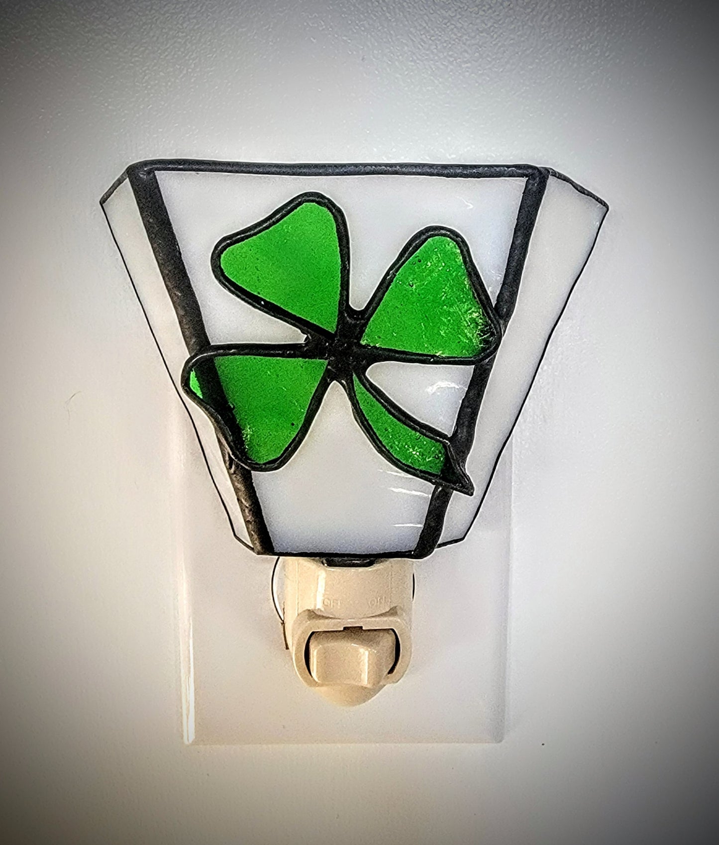 Night-Light, Stained-Glass Shamrock