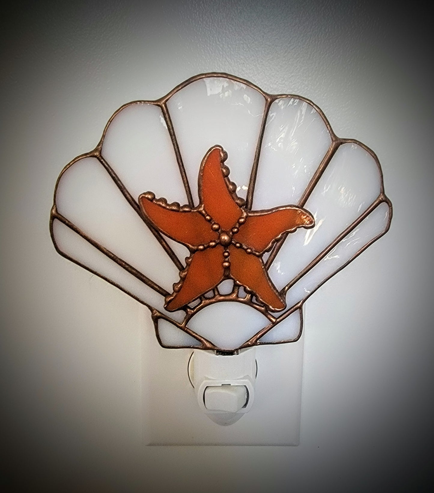 Night-Light, Stained-Glass Shell with Starfish